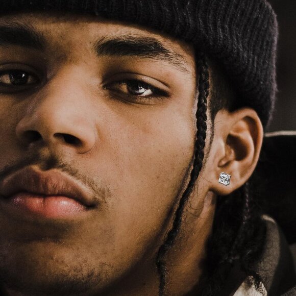 Elegant Silver Magnetic Cubic Zirconia Square Stud Earrings for Men & Women, 4-7 - Picture 6 of 7